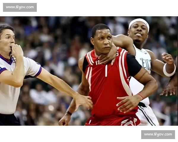 98篮球网精彩比赛回顾 经典时刻与激烈对抗全程录像解析